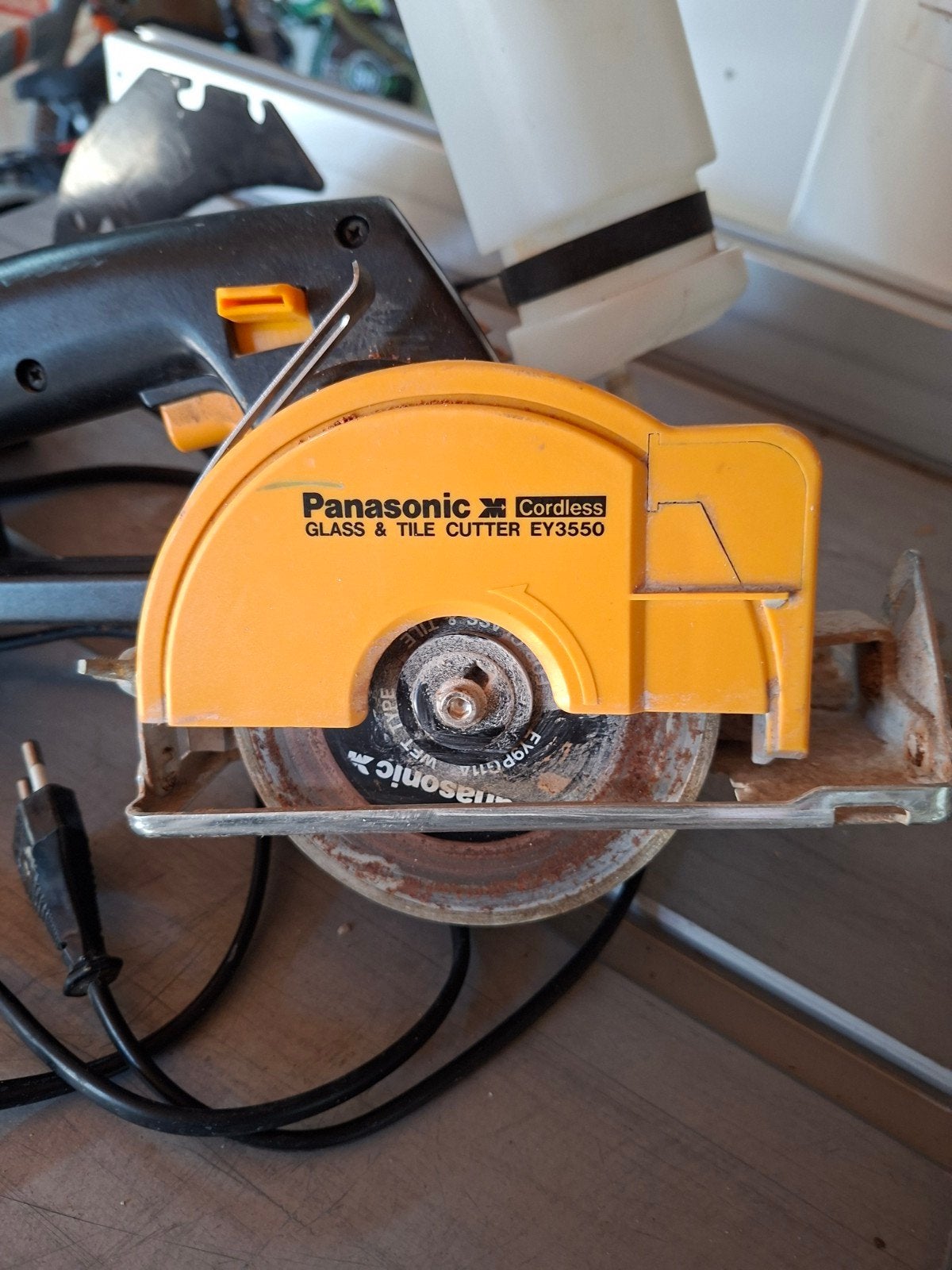 Panasonic EY3550 Accu Cirkelzaag/Tegelsnijder 12V, Doe-het-zelf en Verbouw, Ophalen, Minder dan 30 mm, Gebruikt, Minder dan 600 watt