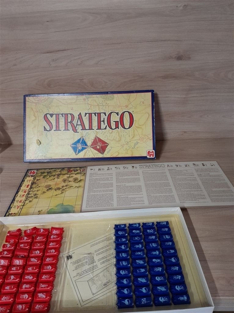 Stratego vlaggen op doos - s1497, Verzenden, Zo goed als nieuw