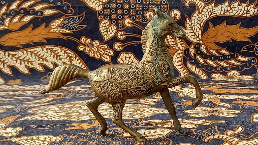 Mooi oud Oosters koper beeldje van een paard 18 cm., Ophalen of Verzenden