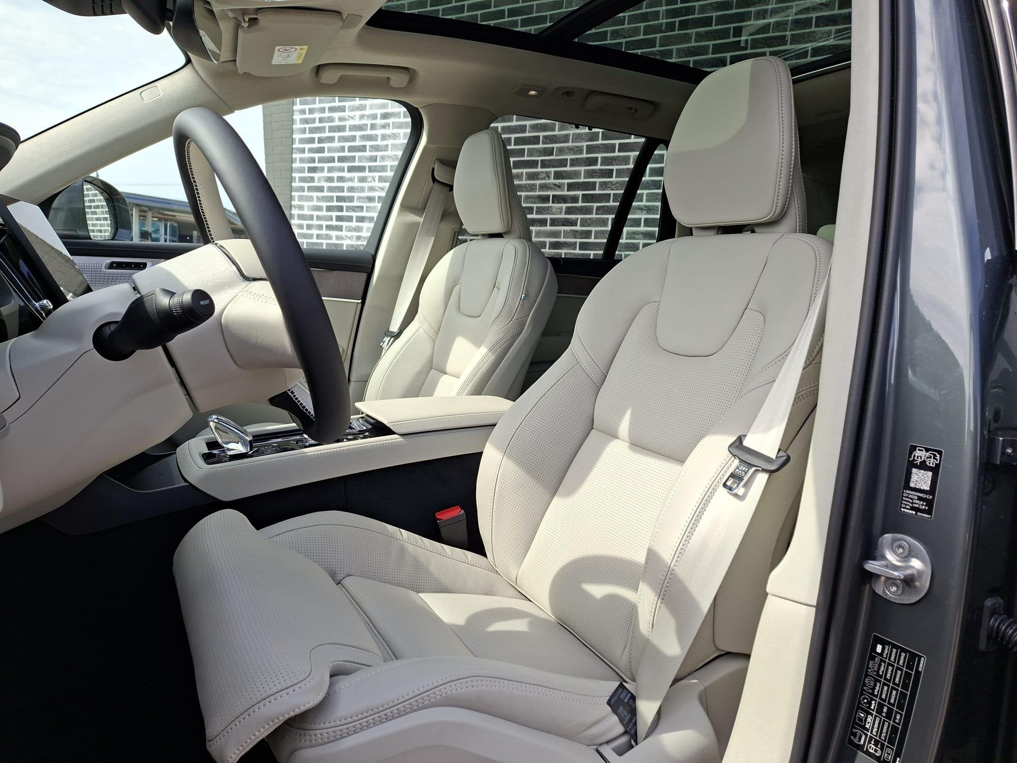 Volvo XC90 2.0 T8 Plug-in hybrid AWD Ultra Bright Exec. Ed., 12 maanden, Gebruikt, Euro 6, Vierwielaandrijving