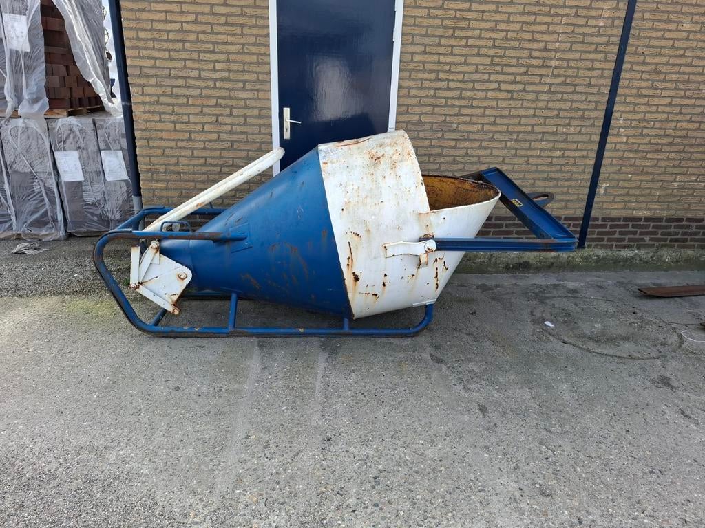 Betonkubel Beco 1000 LR - 1m³ inhoud, Doe-het-zelf en Verbouw, Betonmolens, Ophalen