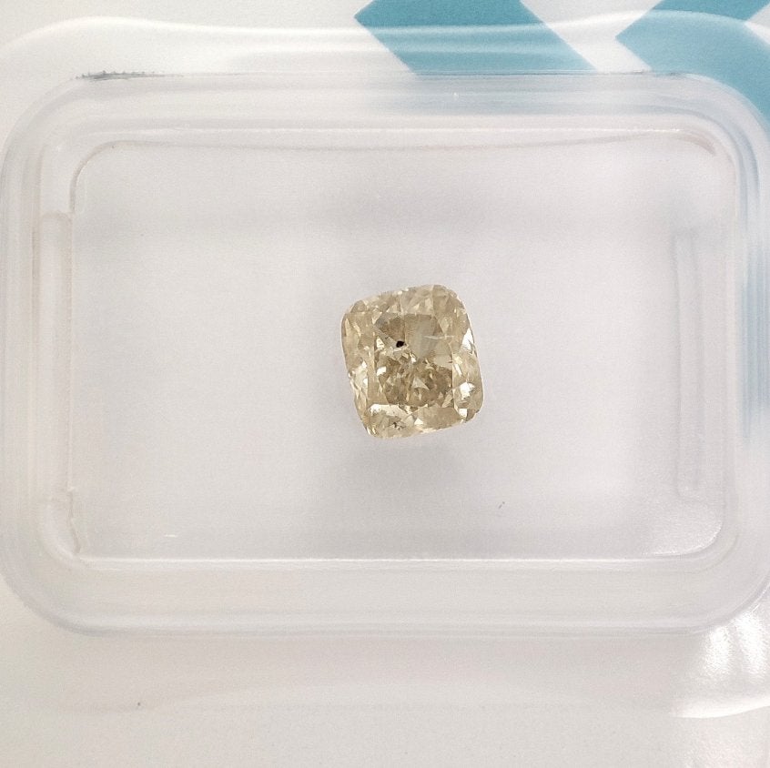 Diamant (Natuurlijk gekleurd) - 0.74 ct - Cushion - P1, Sieraden, Tassen en Uiterlijk, Edelstenen, Ophalen of Verzenden, Nieuw