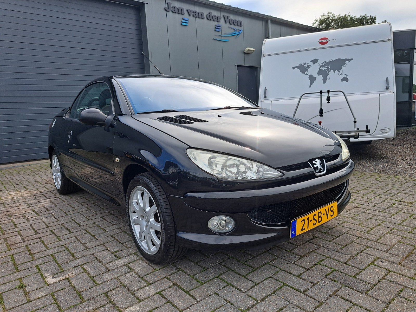 Peugeot 206CC 2.0-16V/NWE APK(09-2027)+DB-Riem/Clima/Leder, 136 pk, 4 cilinders, Cabriolet, 4 stoelen