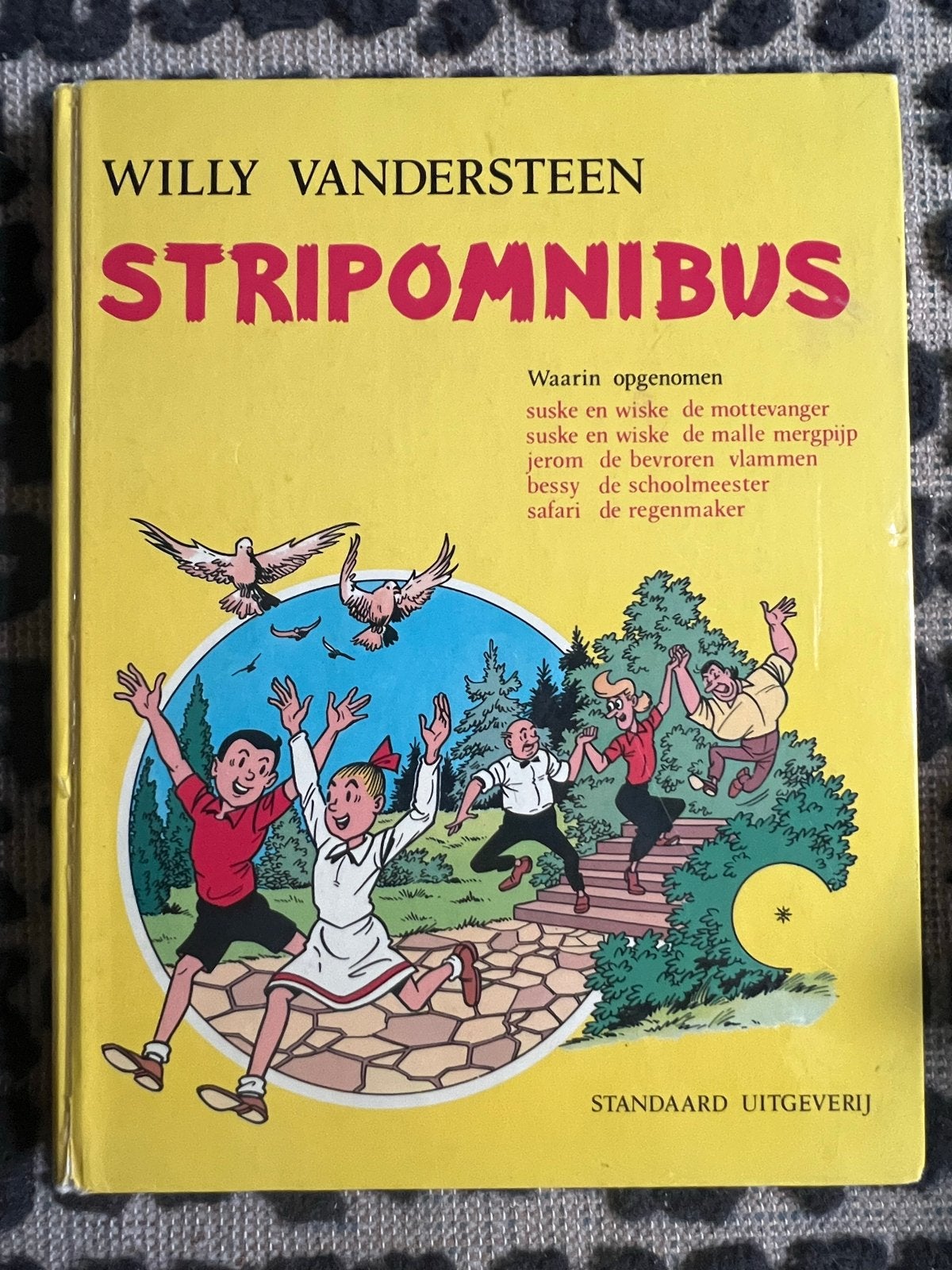 Suske en Wiske Stripomnibus - Eerste Druk 1974 Hardcover, Boeken, Eén stripboek, Ophalen of Verzenden, Gelezen