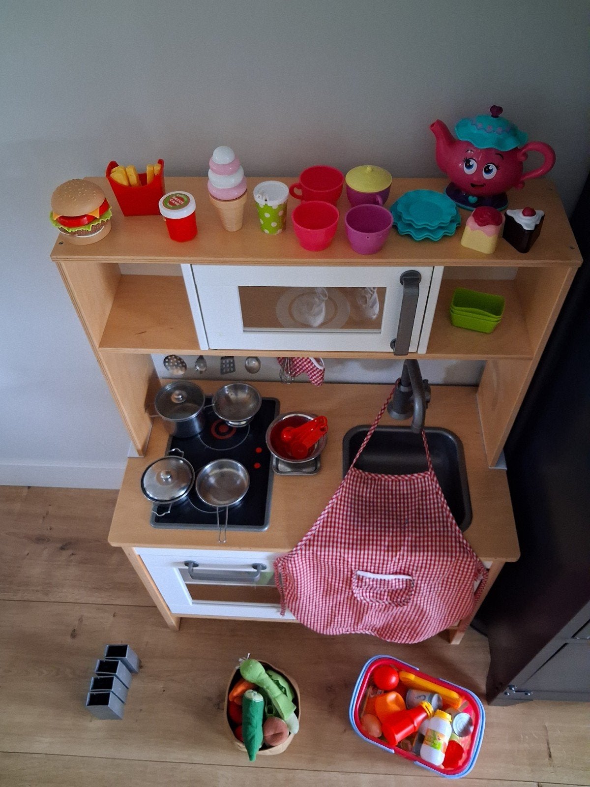 IKEA Speelkeuken met accessoires, Ophalen, Zo goed als nieuw