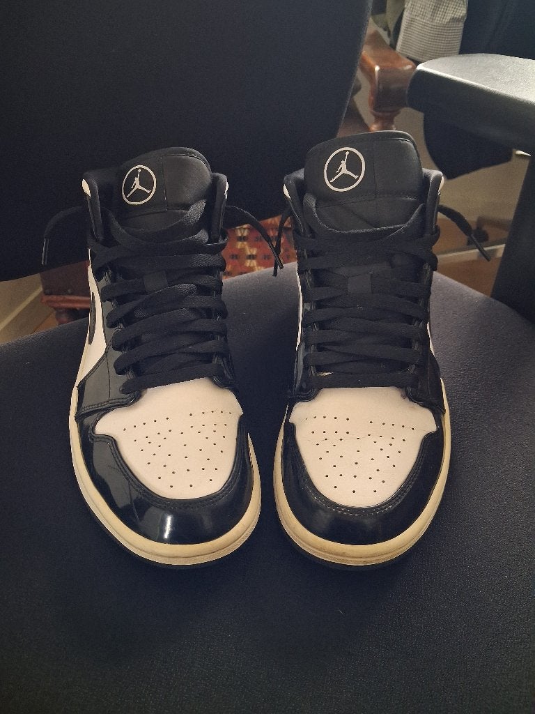 Jordan 1 Mid 'Carbon Fiber' - Maat 44, Kleding | Heren, Schoenen, Overige kleuren, Ophalen of Verzenden, Jordan, Sneakers of Gympen