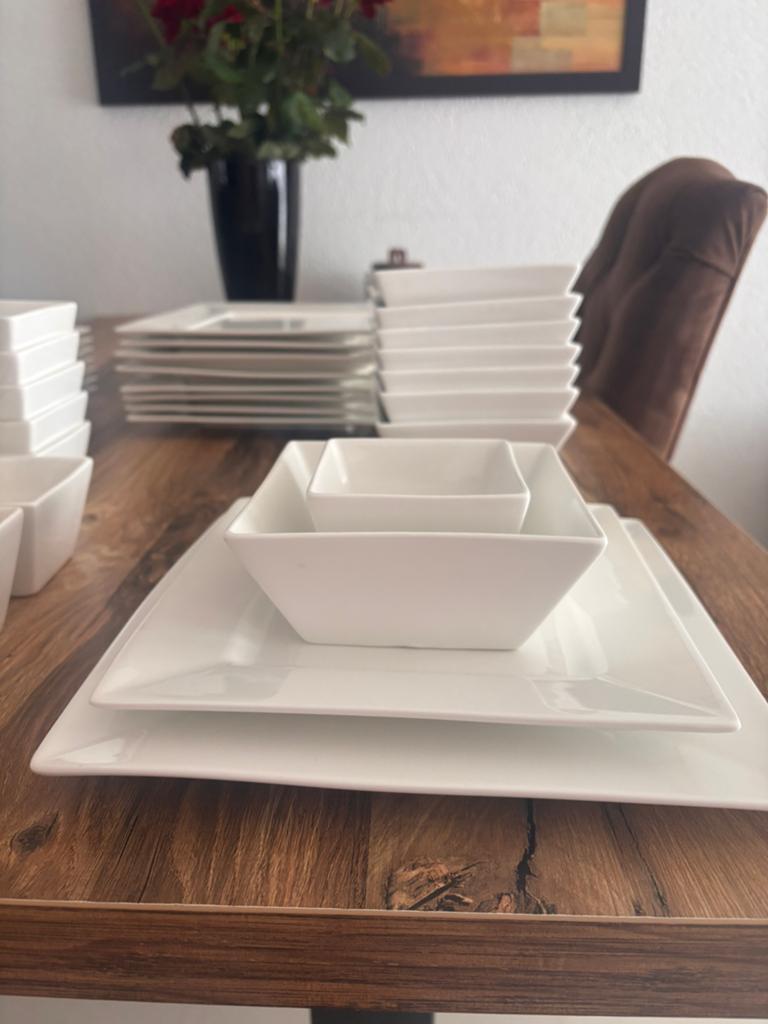 Servies vierkant van Xenos, Ophalen, Zo goed als nieuw, Bord(en), Overige stijlen