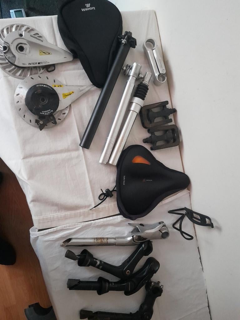 Fietsonderdelen stuurpen zadelpen shimano zadelhoes, Fietsen en Brommers, Fietsonderdelen, Frame, Gebruikt, Overige materialen