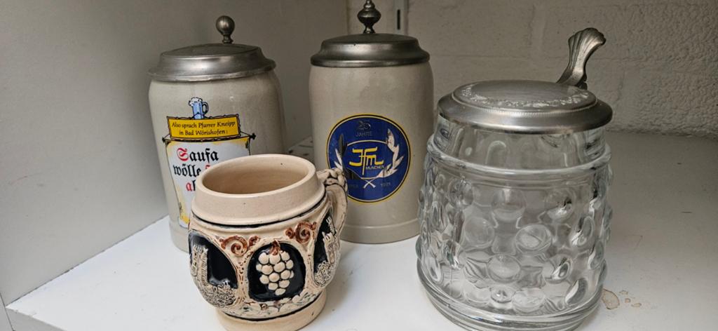 Set van 4 vintage bierpullen met tinnen deksels, Antiek en Kunst, Antiek | Woonaccessoires, Ophalen of Verzenden