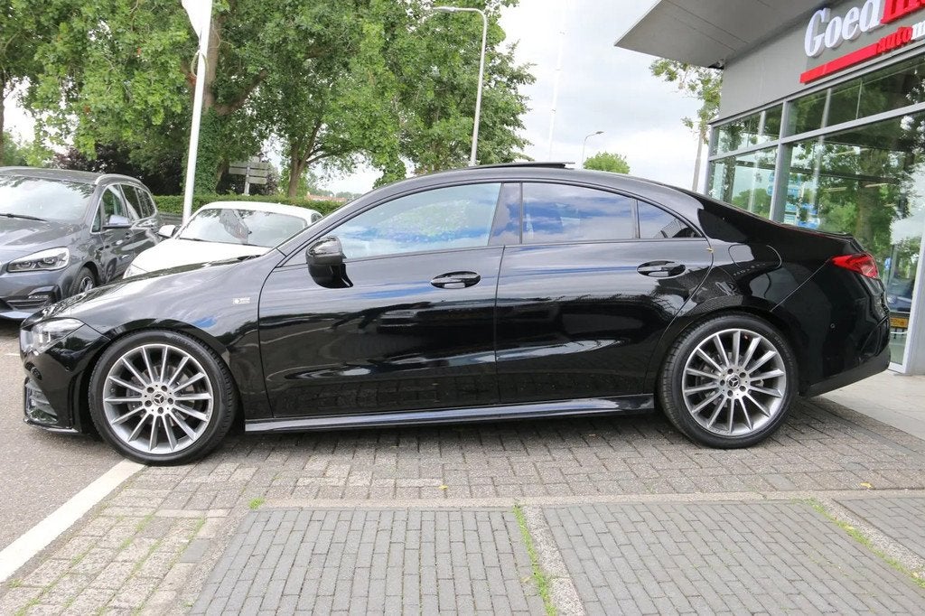 Mercedes-Benz CLA-Klasse 180 Premium Plus AMG-P € 24.795,0, CLA, 136 pk, Gebruikt, 4 cilinders