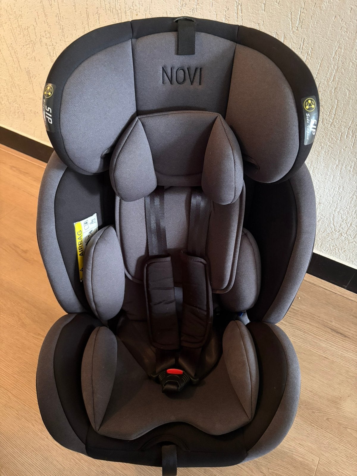 Novi Baby Goliath Go autostoel Zwart/Grijs Draaibaar Isofix, 15 t/m 36 kg, Slaapstand, Zo goed als nieuw, Isofix