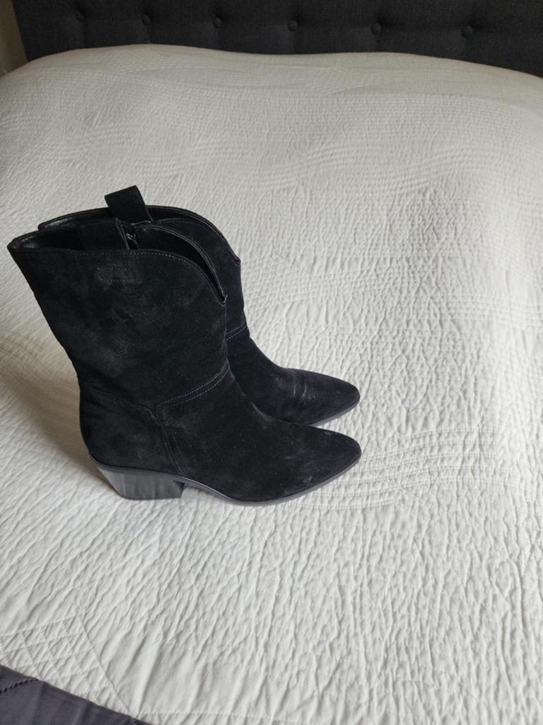 Als nieuw! Zwart suéde Gabor laarzen 44, Kleding | Dames, Schoenen, Zwart, Lage of Enkellaarzen, Gabor, Ophalen of Verzenden