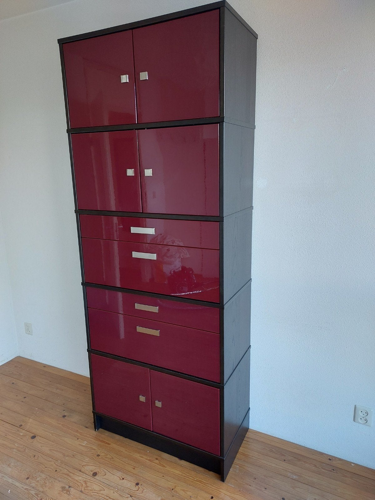 designkast van 214x85x42 cm.diep.lijkt op Pastoe, Interlübke, Ophalen, Zo goed als nieuw, Italy design