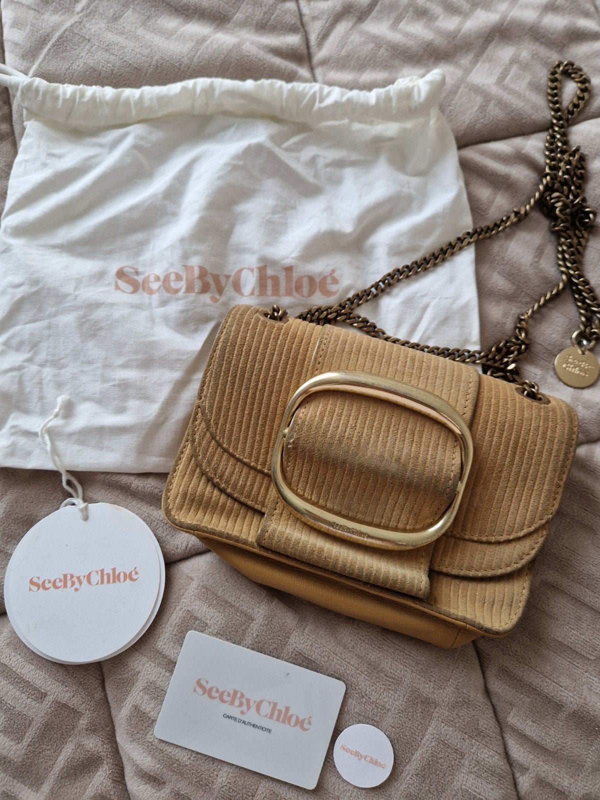 See By Chloé schoudertasje in suède en leer, Sieraden, Tassen en Uiterlijk, Ophalen of Verzenden, Zo goed als nieuw, Schoudertasje