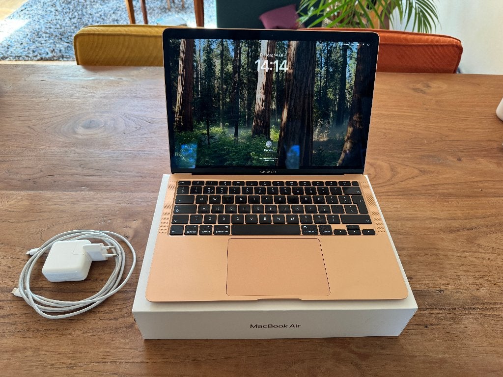 MacBook Air uit 2020 13-inch Goud met 512 gb ssd, Computers en Software, Gebruikt, Qwerty, 8 GB, 13 inch