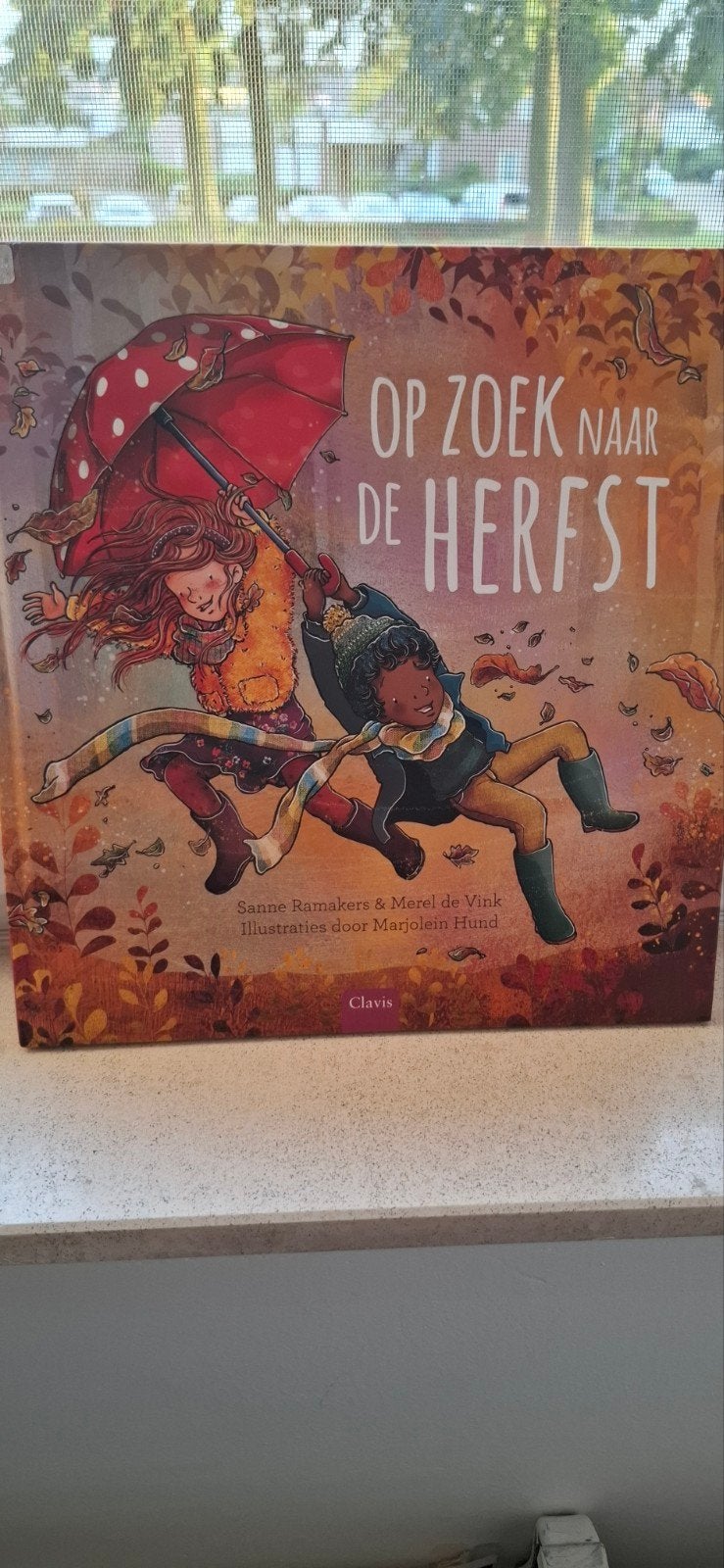 Op zoek naar de herfst - Prentenboek, Ophalen of Verzenden, Zo goed als nieuw, Sanne Ramakers & Merel de Vink, 3 tot 4 jaar