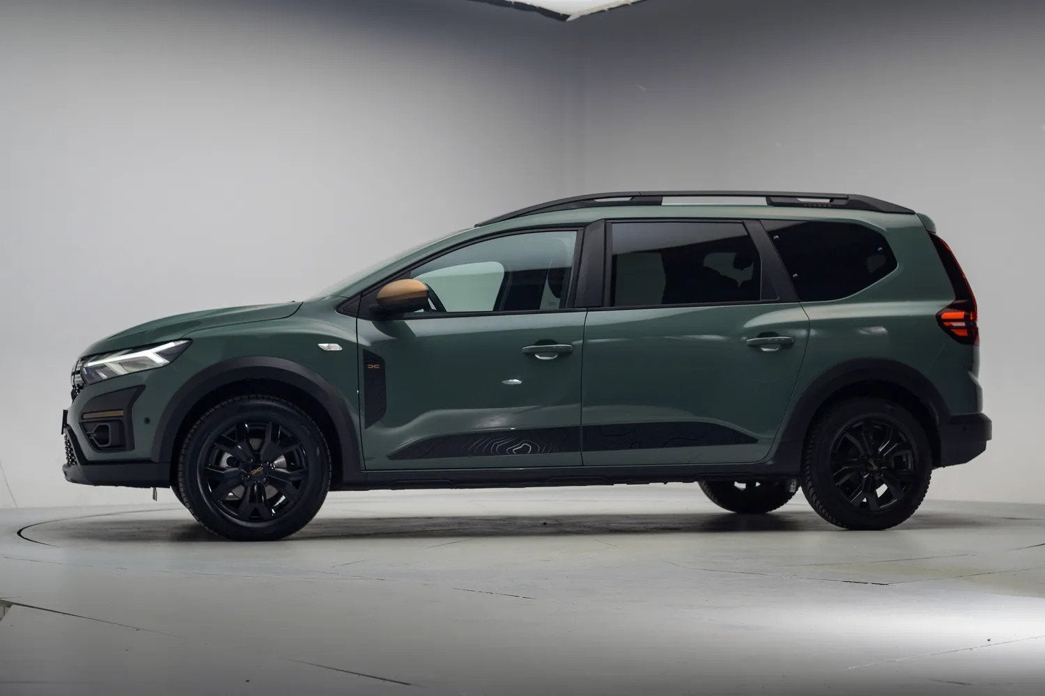Dacia Jogger 1.6 Hybrid 140 Extreme 7p Aut.[Clima /ECC Navi, Auto's, Dacia, 94 pk, Gebruikt, 750 kg, 4 cilinders