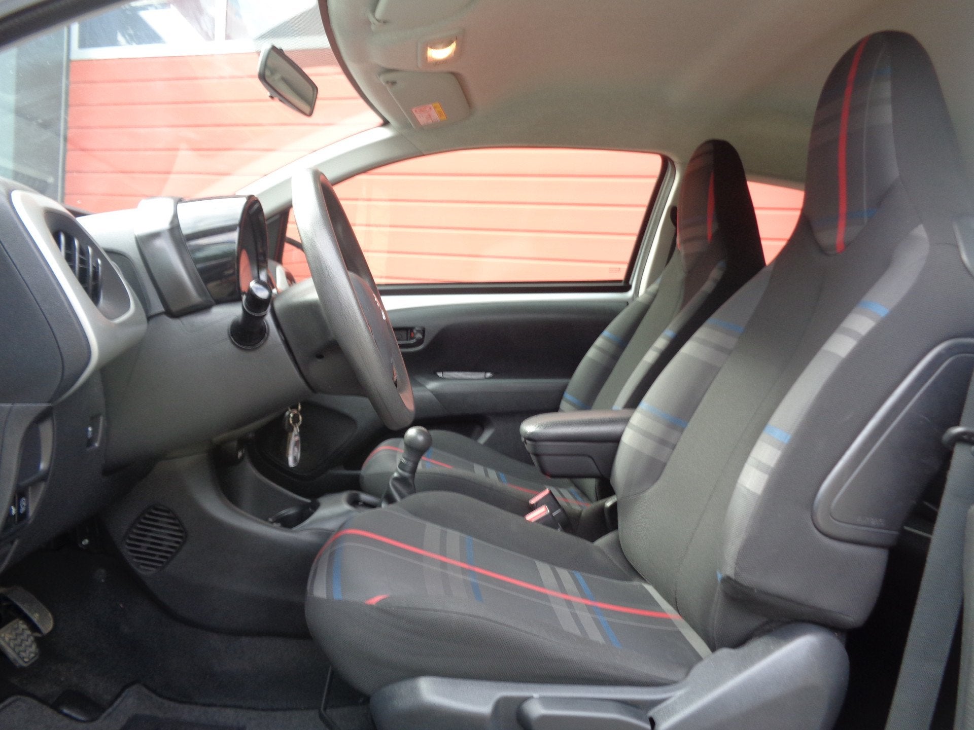 Peugeot 108 1.0 VTi Active Airco Cruise NL-Auto 2E-Eigenaar, Voorwielaandrijving, Euro 5, Gebruikt, 31 €/maand