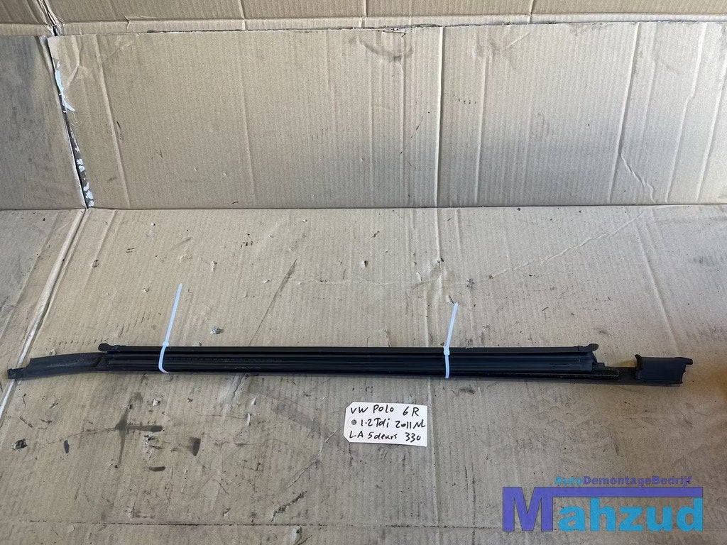 VW POLO 6R Rechts achter raamrubber binnen buiten 2009-2017, Gebruikt, Volkswagen, Volkswagen AG, Berliner Ring 2
38440  Wolfsburg, DE