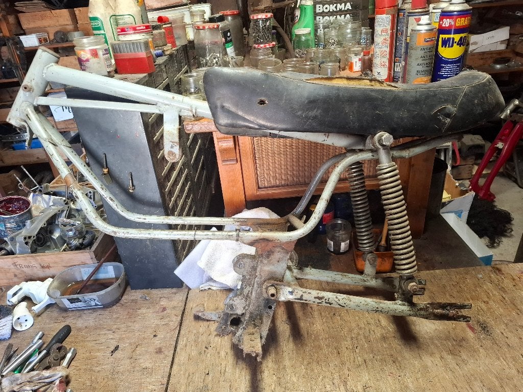 Moto Guzzi frame ( dingo ) met achterwiel, Ophalen, Gebruikt, Frame, Overige merken