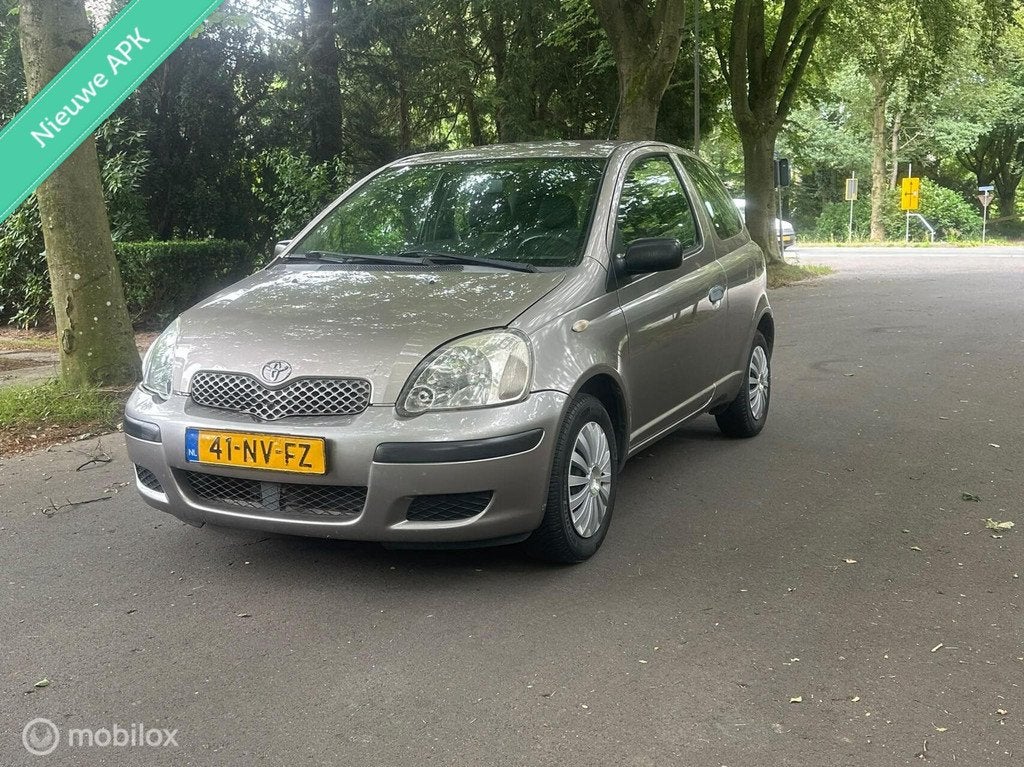 Toyota Yaris 1.0 VVT-i NAP/NWEAPK, Auto's, Toyota, Gebruikt, 31 €/maand, 4 cilinders, 400 kg