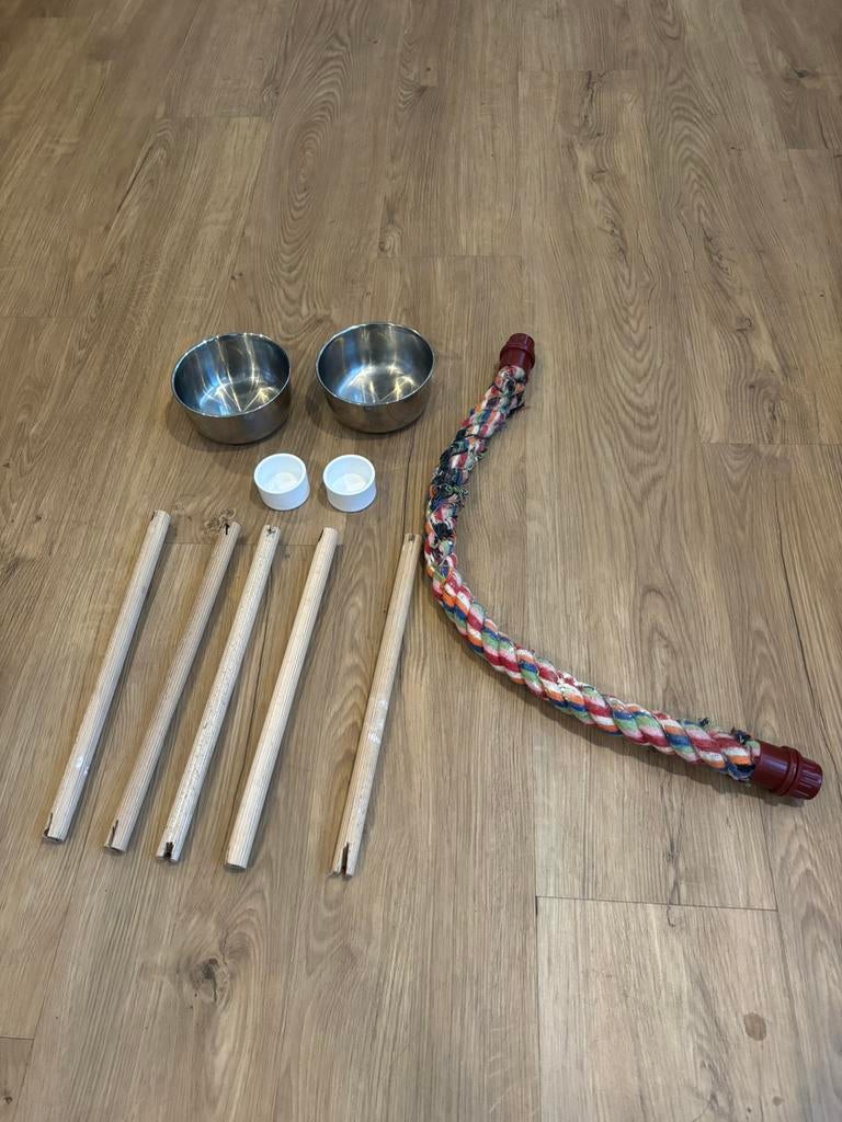 Vogel/papegaaien toebehoren 5x zitstokken RVS voerbak, Dieren en Toebehoren, Ophalen of Verzenden, Gebruikt, Metaal, Vogelkooi