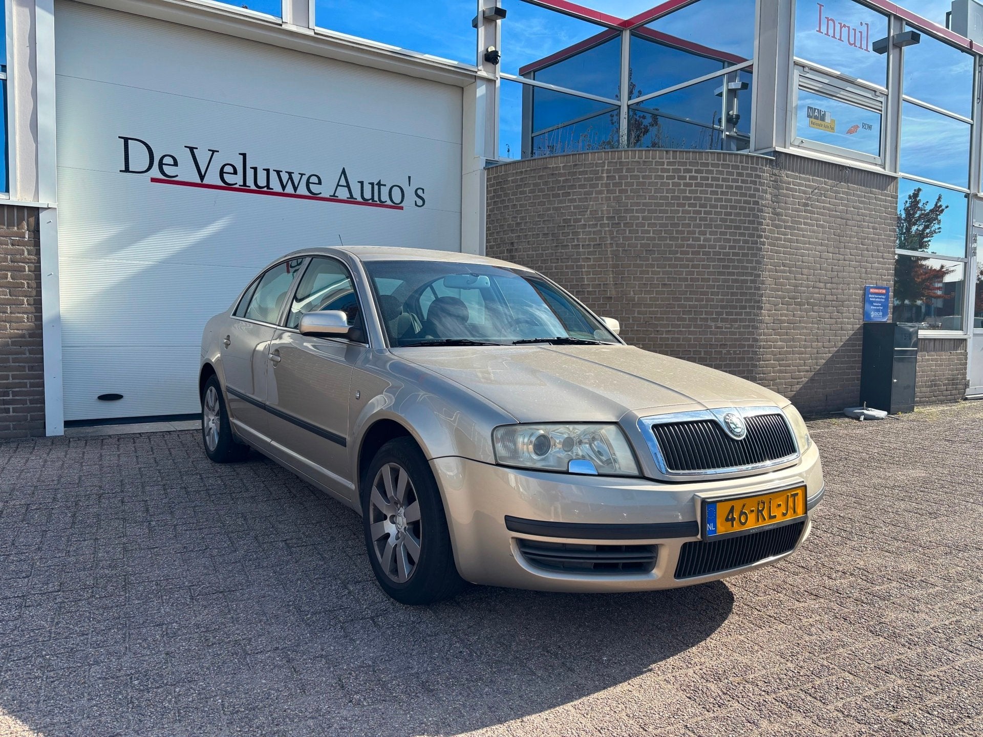 Skoda Superb 1.8 Turbo Comfort 150PK|Automaat, Auto's, Gebruikt, 4 cilinders, 150 pk, Beige