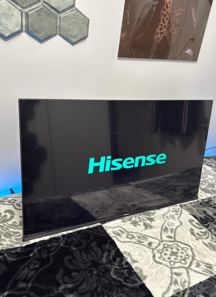 Hisense tv, Overige merken, QLED, Ophalen of Verzenden, Zo goed als nieuw