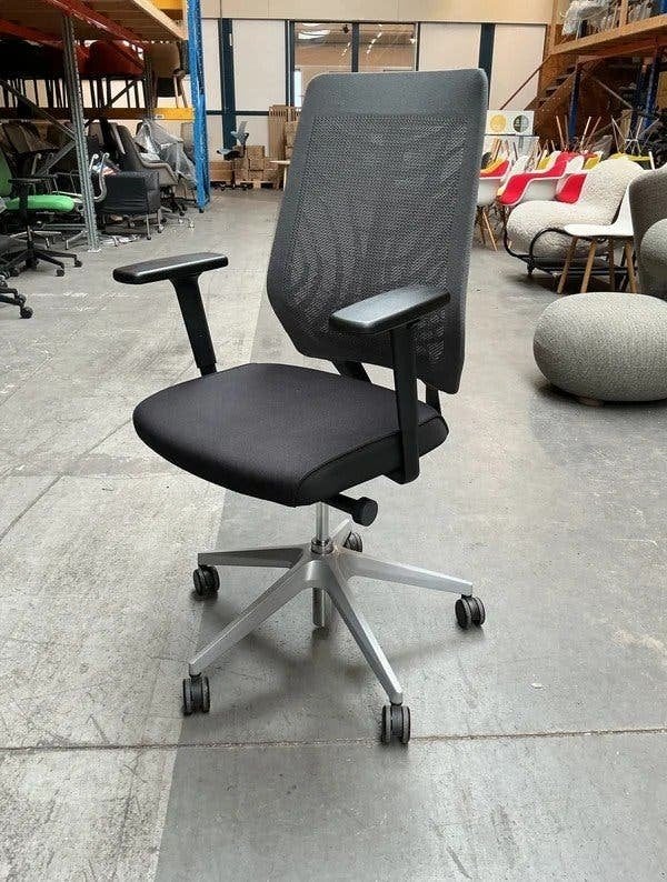 Interstuhl Bureaustoelen JOYCE | Zwart | Chroom |Ergonomisch