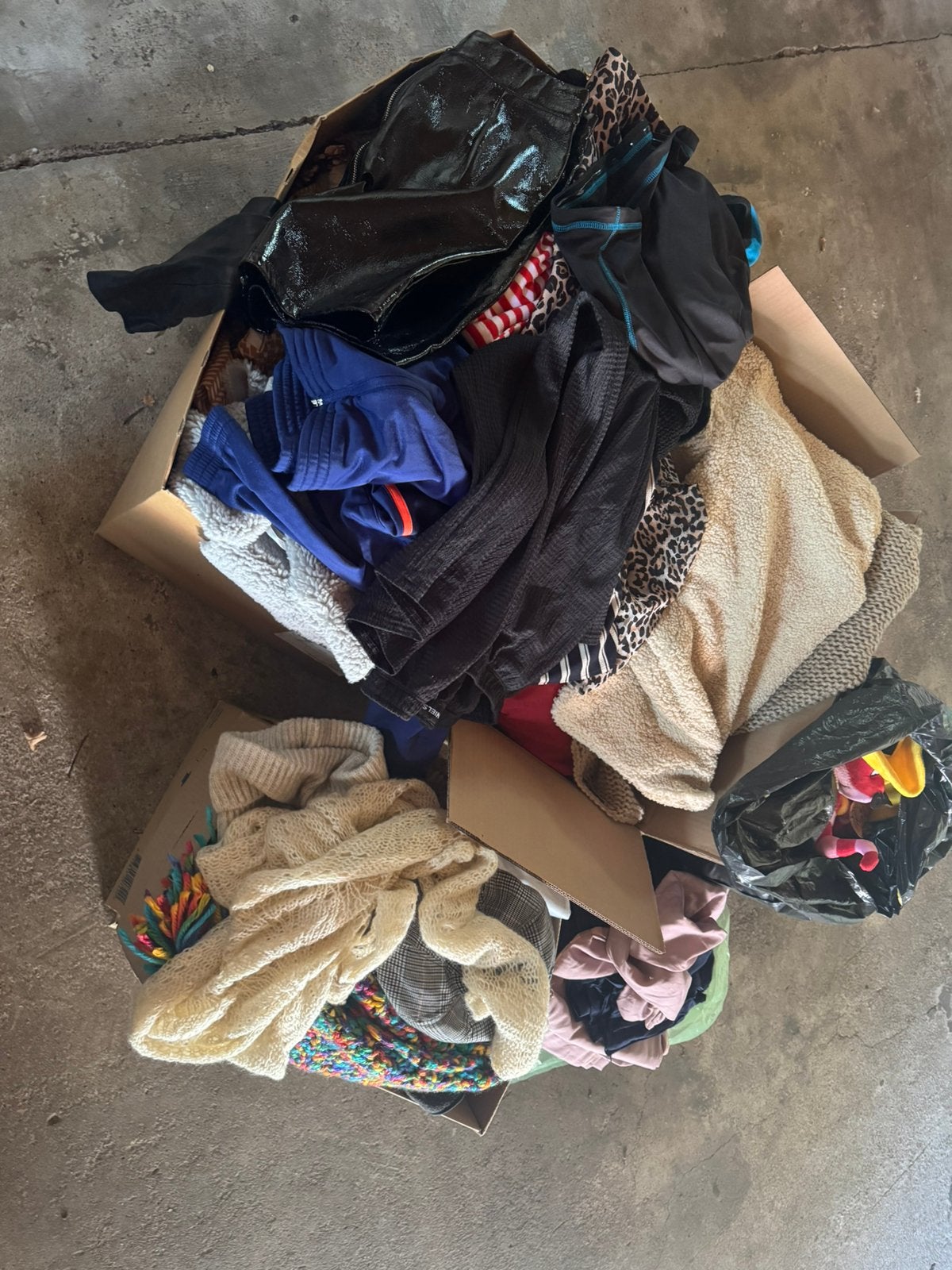 Partij kleding dozen vol kleren, Ophalen, Zo goed als nieuw, Maat 38/40 (M)