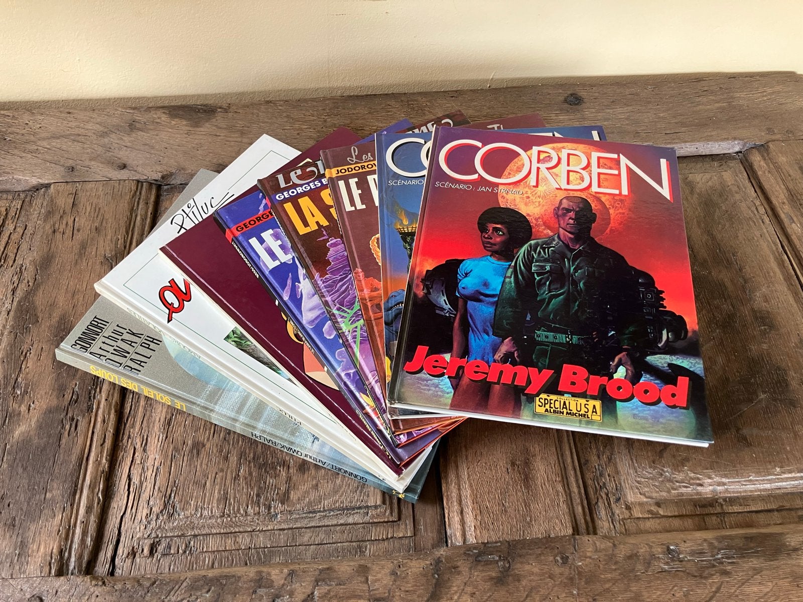 Acht graphic novels, hardcover, Franstalig, Meerdere comics, Ophalen of Verzenden, Gelezen, Europa
