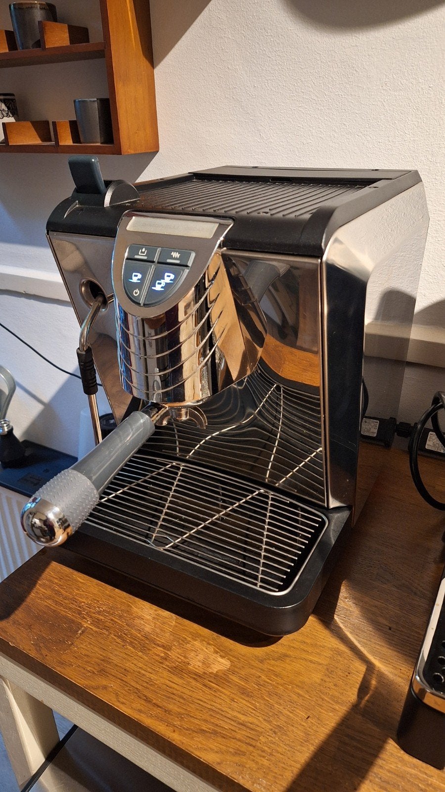 Nuova Simonelli Oscar 2 - Goed onderhouden espressomachine, Ophalen, Gebruikt, Espresso apparaat, Gemalen koffie