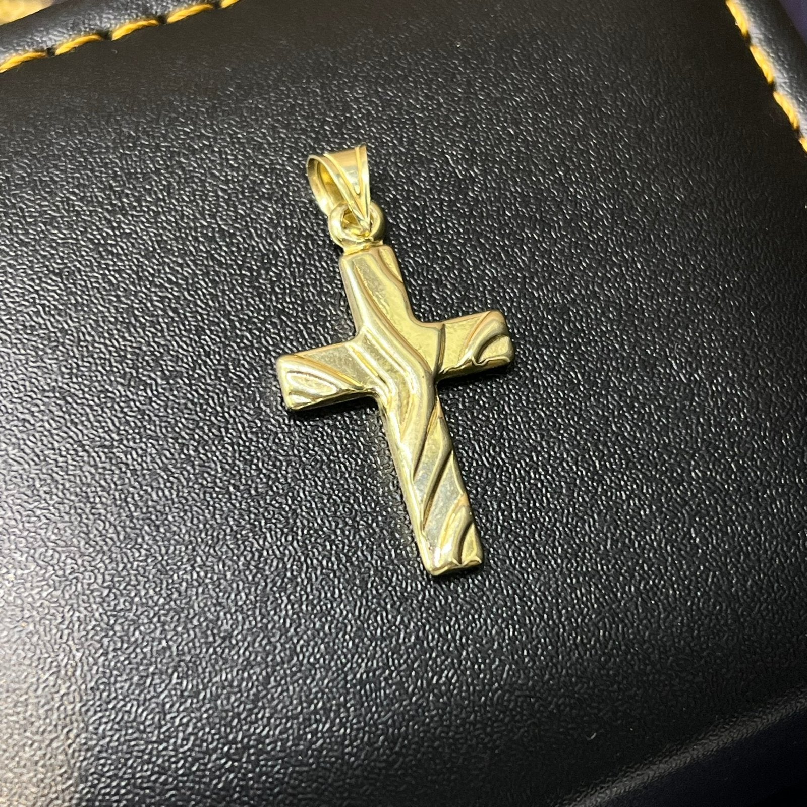 14 karaat gouden kruis kettinghanger hanger jezus, Ophalen of Verzenden, Zo goed als nieuw, Goud, Kruis of Symbool