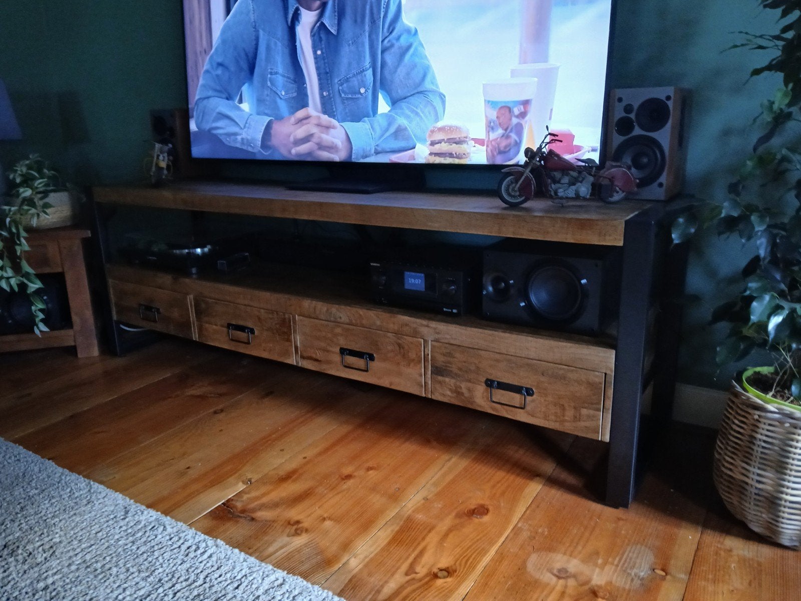 Nieuwe tv / stereo meubel , nog in doos, Ophalen, 150 tot 200 cm, Nieuw, Minder dan 100 cm