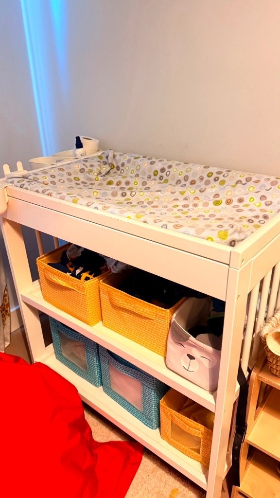 IKEA GULLIVER commode verschoontafel met kussen en bakjes, Kinderen en Baby's, Kinderkamer | Commodes en Kasten, Ophalen, Gebruikt
