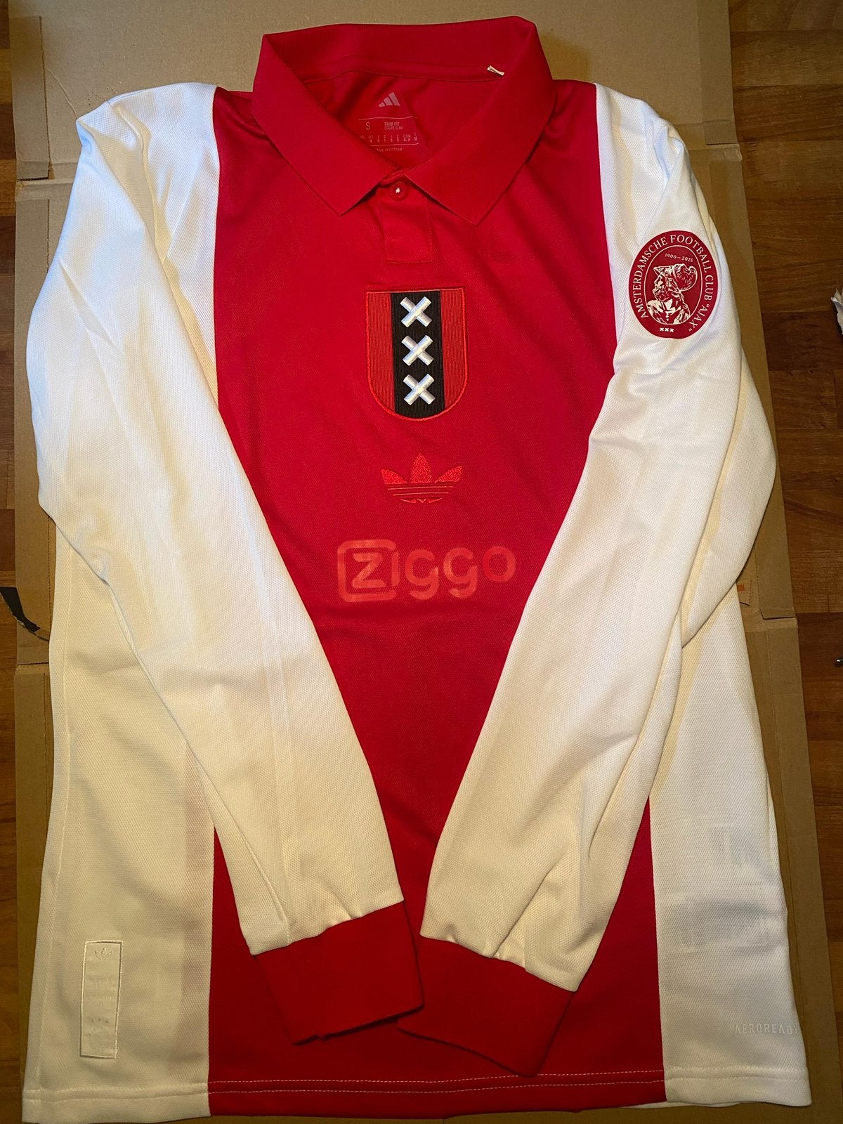 AJAX jubileum shirt maat S, Sport en Fitness, Voetbal, Ophalen of Verzenden, Zo goed als nieuw, Shirt