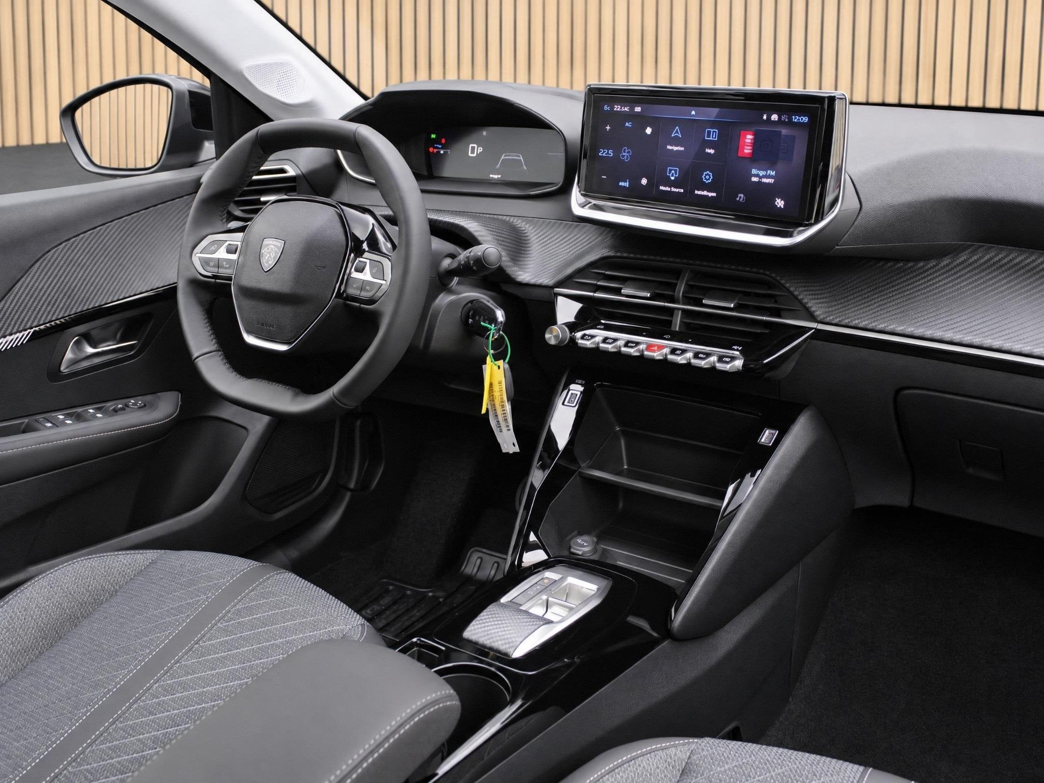 Peugeot 208 1.2 Hybrid 110 e-DCS6 Allure VOORRAAD KORTING, Auto's, 12 maanden, 1195 kg, Euro 6, 1199 cc