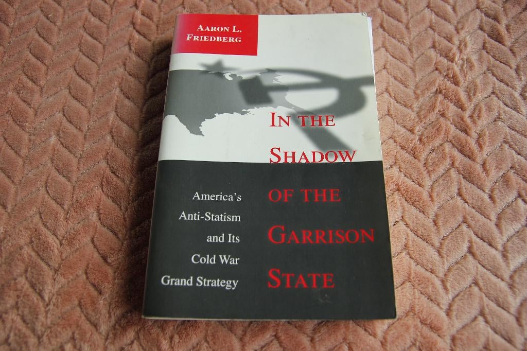 In the shadow of Garrison State, Ophalen of Verzenden, Gelezen, Noord-Amerika