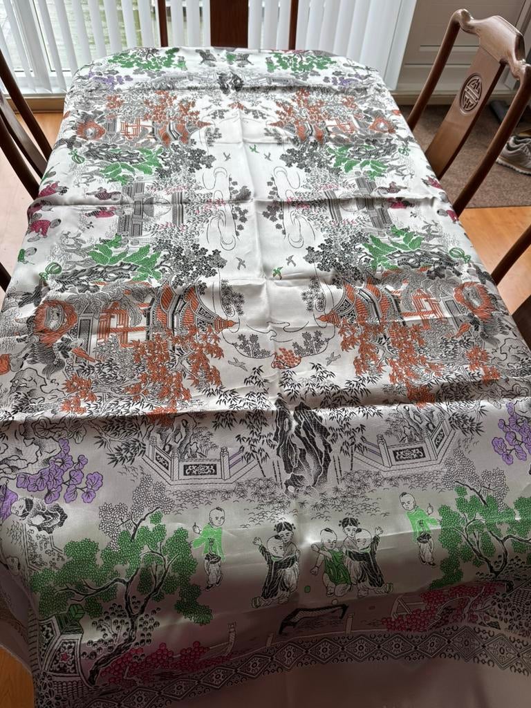 Chinees tafelkleed satijn of zijde 210/150cm met franje, Ophalen of Verzenden, Nieuw, Rechthoek