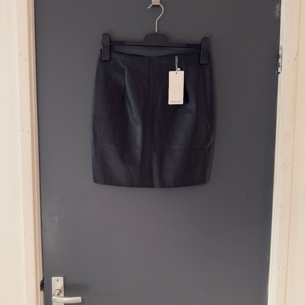 Cherry Koko rokje mt M zwart PU leder, Maat 38/40 (M), Zwart, Nieuw, Ophalen of Verzenden