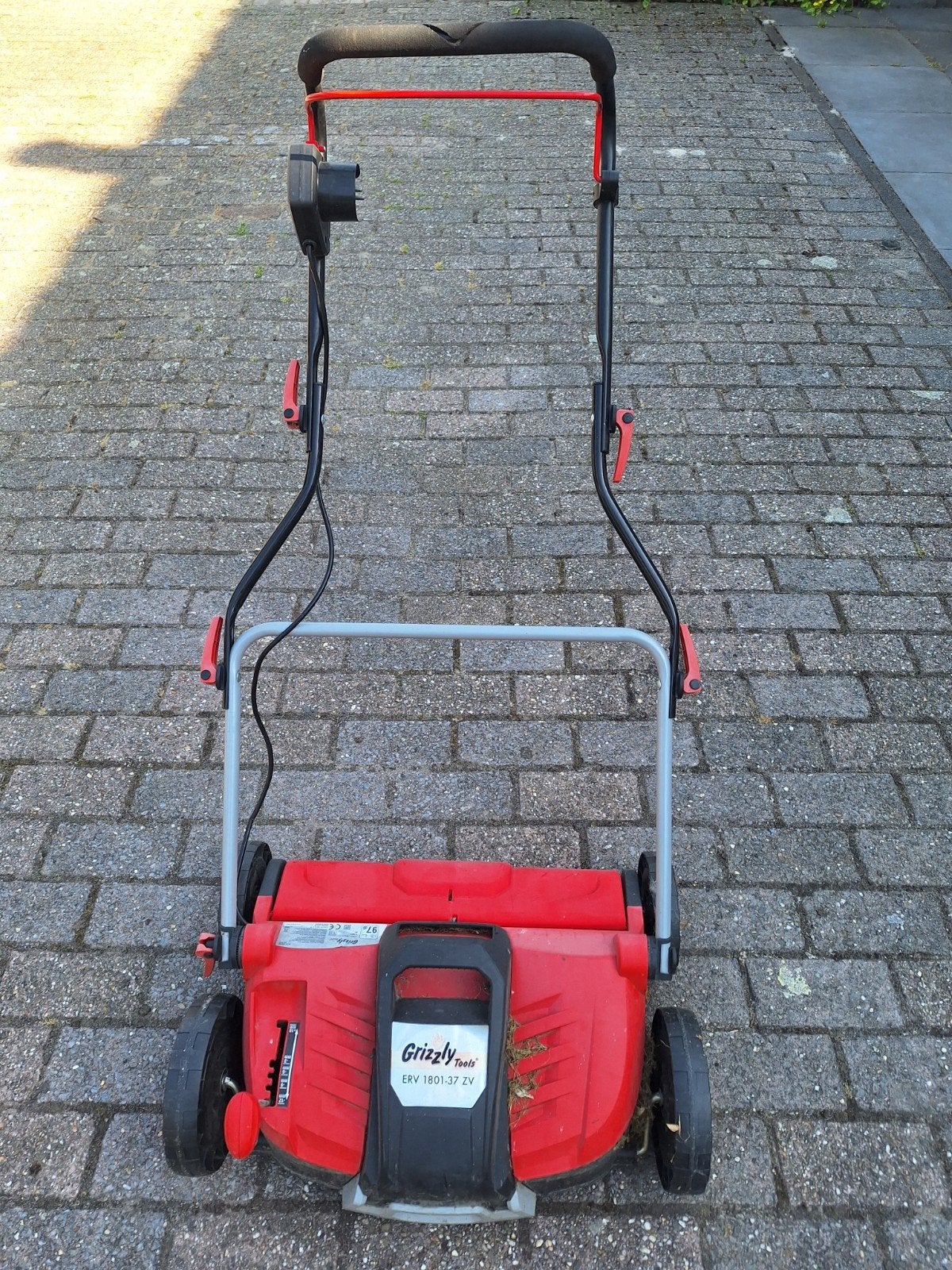 Verticuteer machine, Ophalen, Zo goed als nieuw, Elektrisch