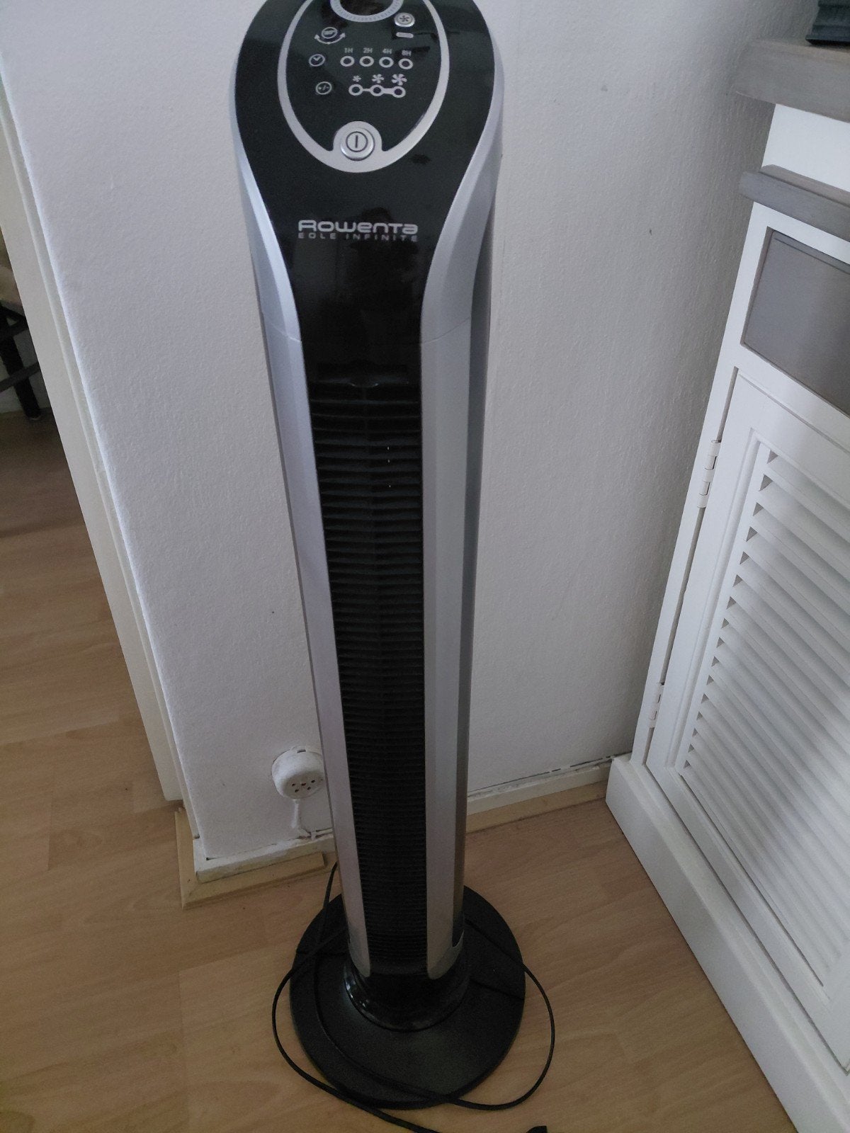 Rowenta Eole Infinite Torenventilator met Afstandsbediening, Ophalen, Ventilator met afstandsbediening, Zo goed als nieuw, Torenventilator