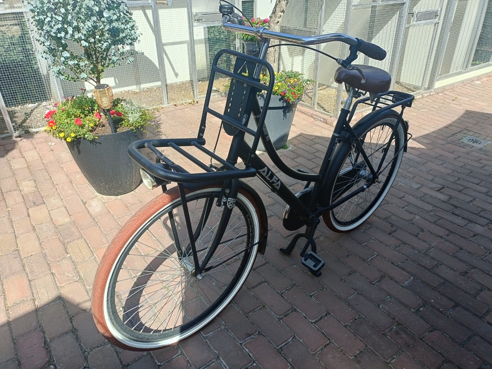Alfa transportfiets met voordrager en terugtraprem, Fietsen en Brommers, Fietsen | Heren | Herenfietsen, Terugtraprem, Gebruikt