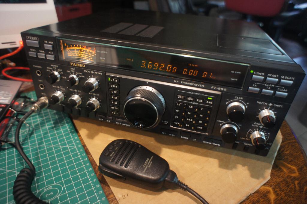 YAESU FT-990, Telecommunicatie, Zenders en Ontvangers, Ophalen of Verzenden, Zo goed als nieuw, Zender en Ontvanger