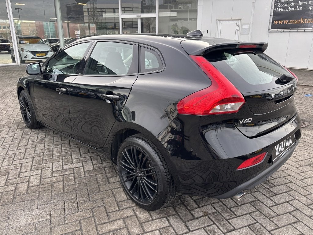 Volvo V40 1.5 T3 Dynamic Edition Navi Led Cruise Stoelverwar, Automaat, 4 cilinders, 700 kg, Leder en Stof