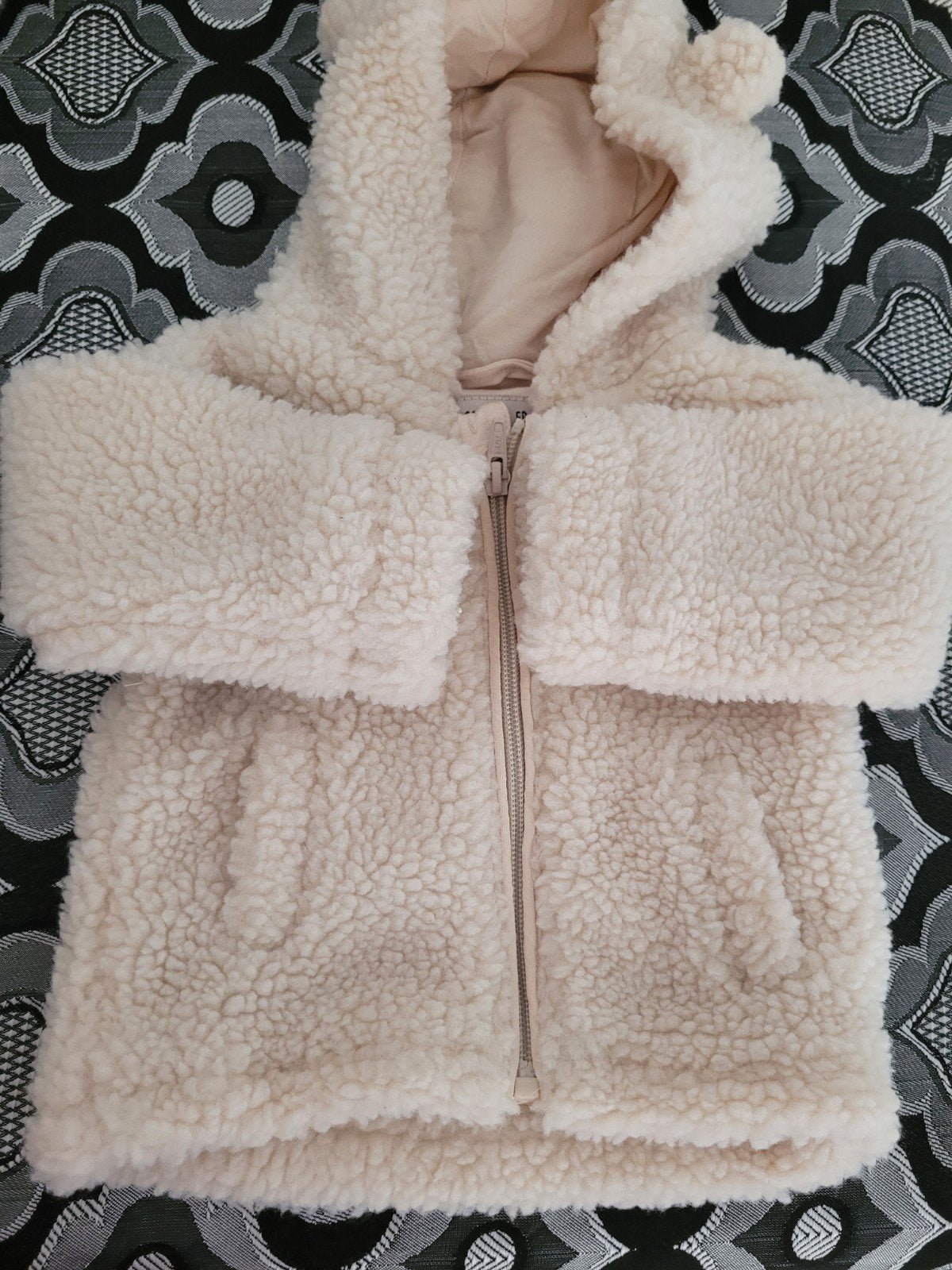 Zacht teddy jasje met capuchon voor baby's - maat 62, Jongetje of Meisje, Ophalen of Verzenden, Zo goed als nieuw, Jasje