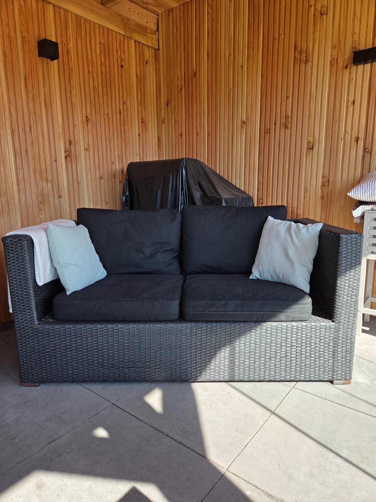 4-zits tuinset met zwarte kussens, 4 zitplaatsen, Gebruikt, Ophalen of Verzenden, Wicker