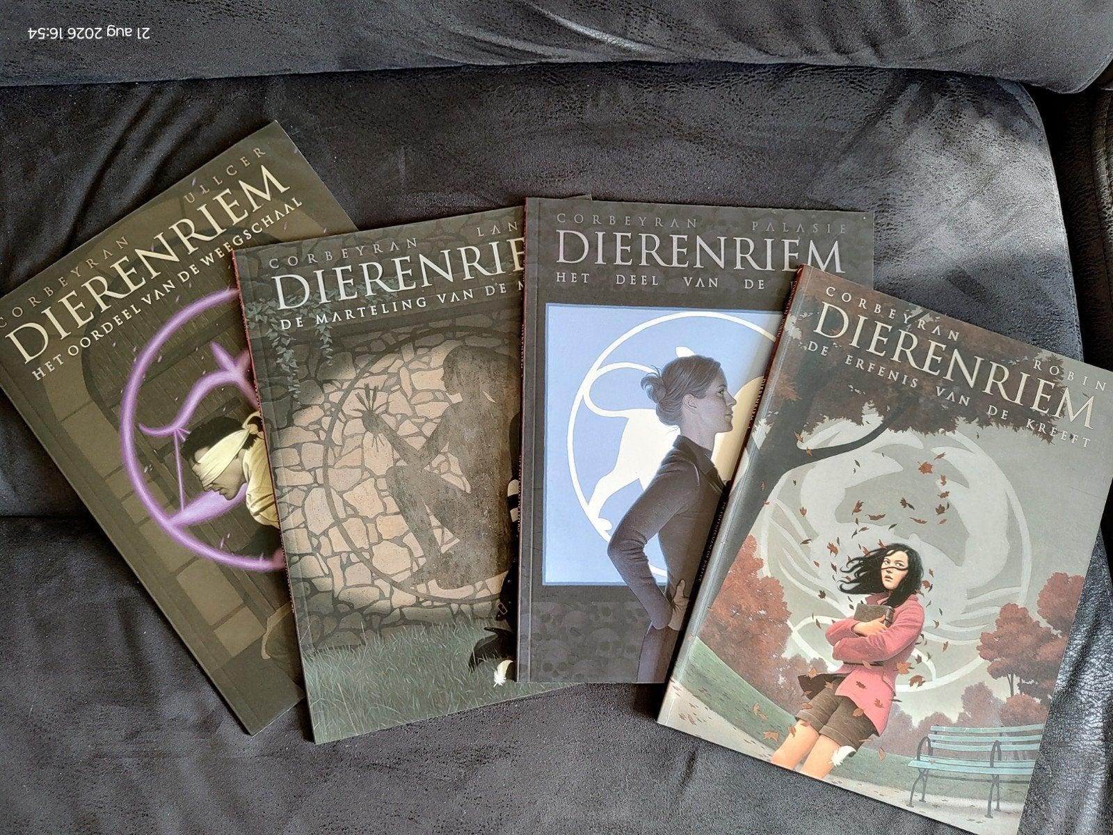 Dierenriem Boekenreeks - 4 delen, Boeken, Ophalen of Verzenden, Zo goed als nieuw