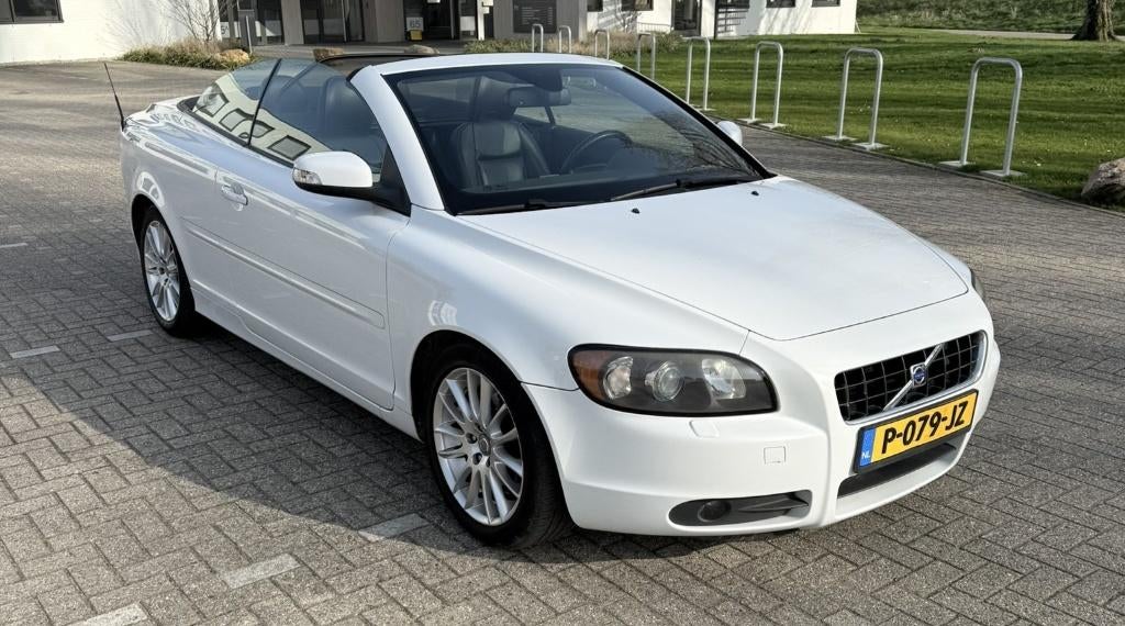 Volvo C70 2.4 170PK Geartronic 2008 Wit, C70, Cabriolet, 4 stoelen, Wit