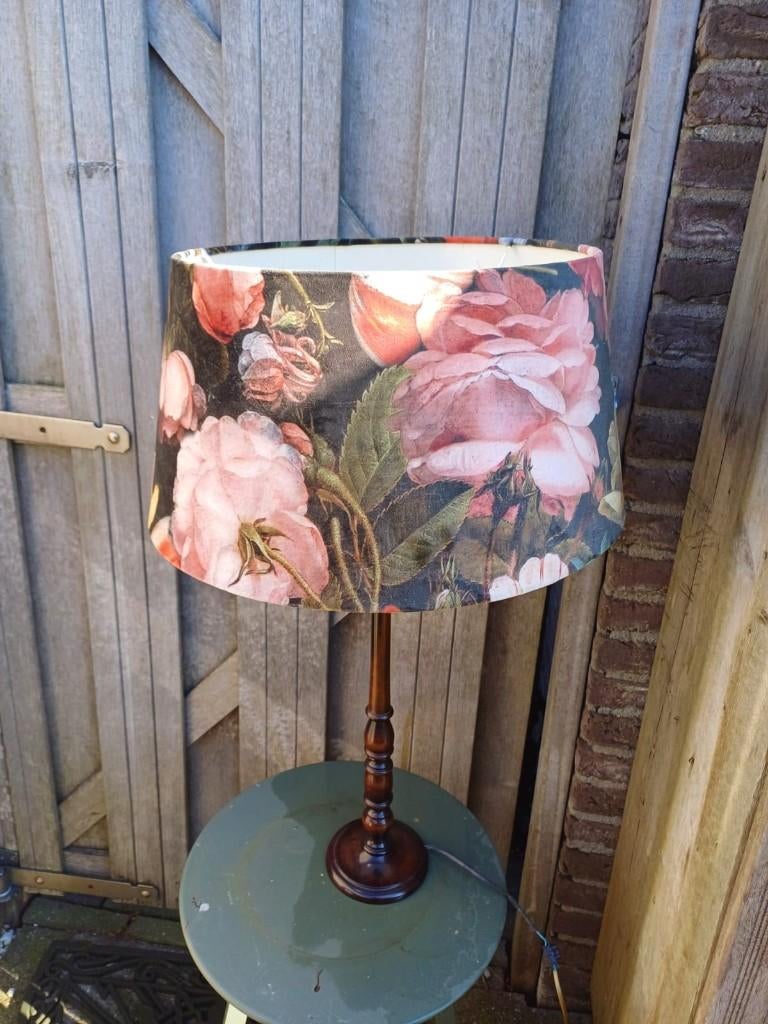 2 gebloemde lampenkappen, Huis en Inrichting, Ophalen, Overige kleuren, Rond, Zo goed als nieuw